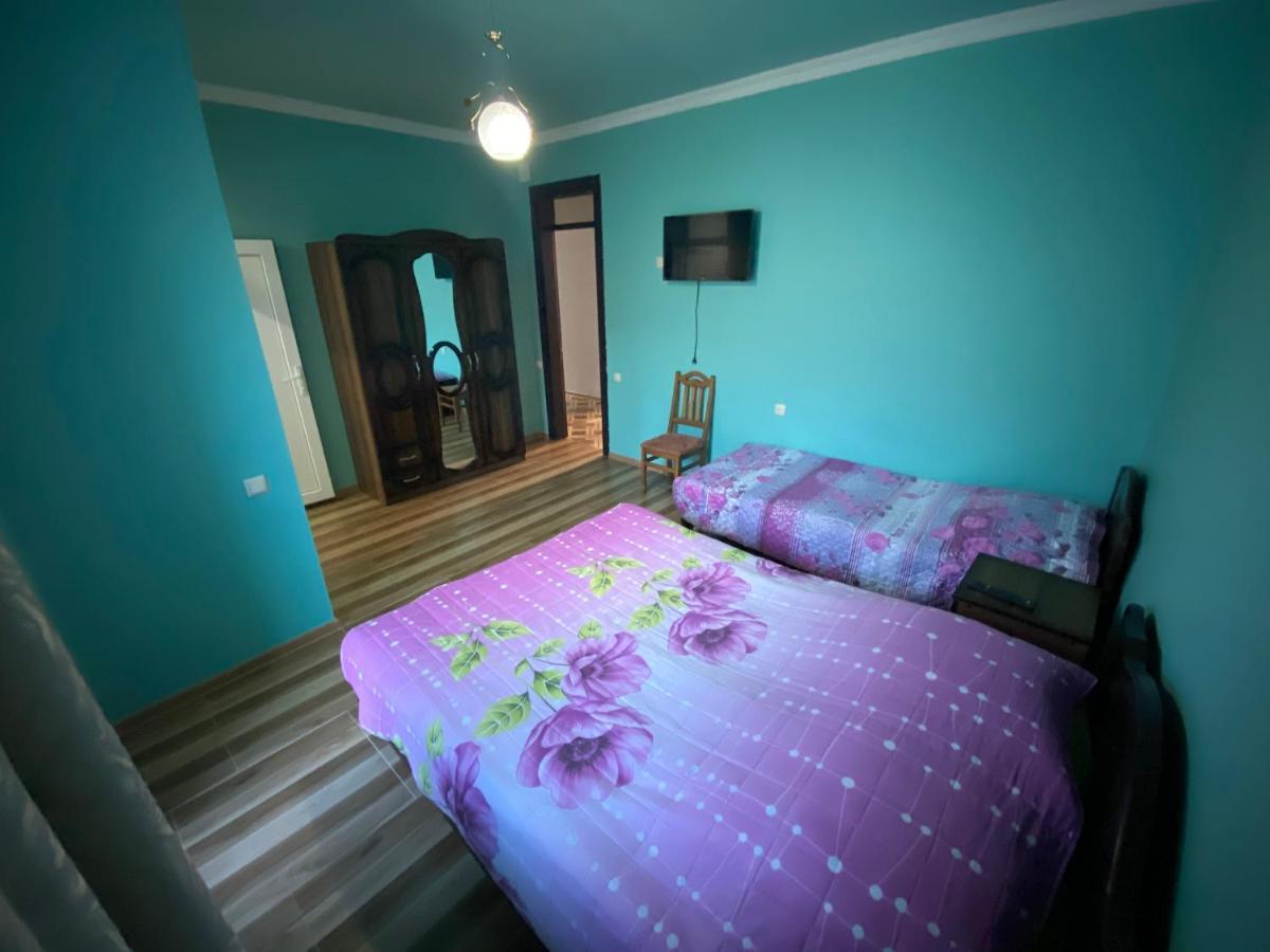 Beliy Dom Hotel Kvariati Exterior foto